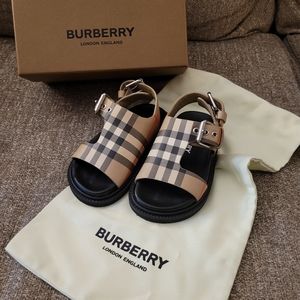 Burberry kids sandals